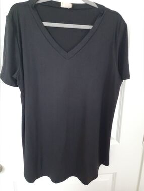 Black V-Neck Short Sleeve Women's Top In Black By P & Rose. Size 1xl.